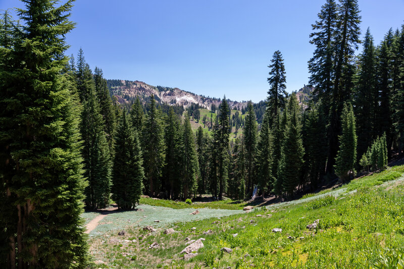 Descent from Ridge Lakes towards Sulphur Works