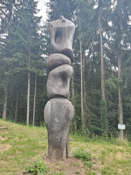 Wooden sculptures installed in 1973 as part of an international "art and mountains" installation.