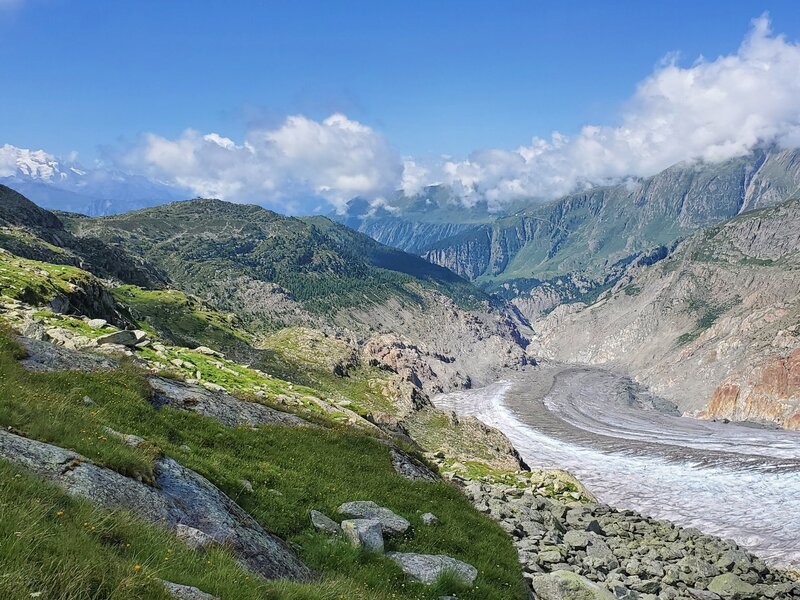 Looking south and west towards the glacier tongue.