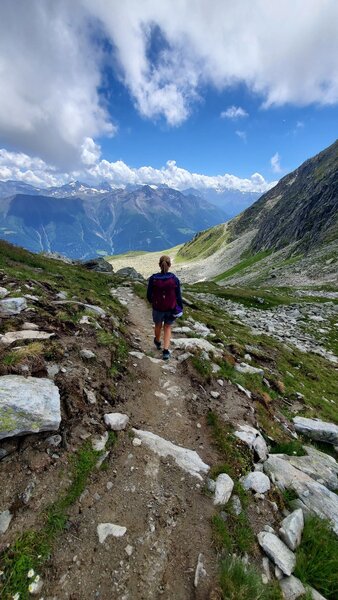 Descending to the saddle