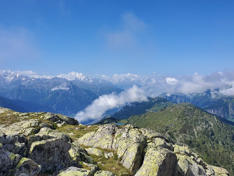 Looking down the ridge towards Moosfluh.