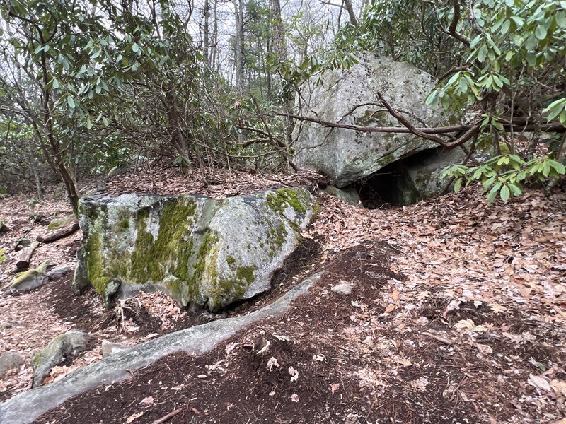 More boulders on Upper Saddle Trail.