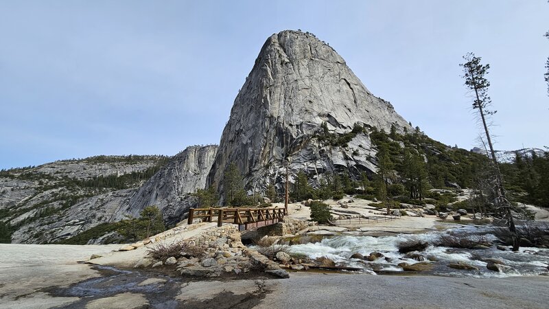 Area atop Nevada Falls