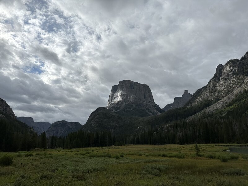 Beautiful views of the iconic Squaretop.