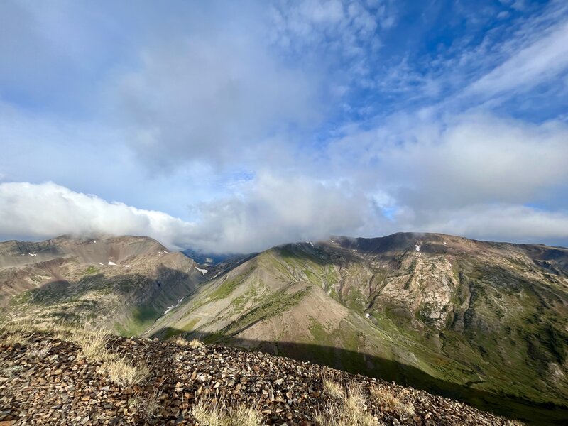 Westerly views from Cinnamon's Summit.