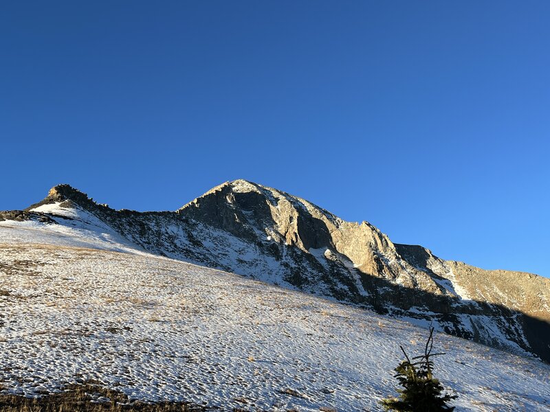 Hiking towards the northeast ridge.