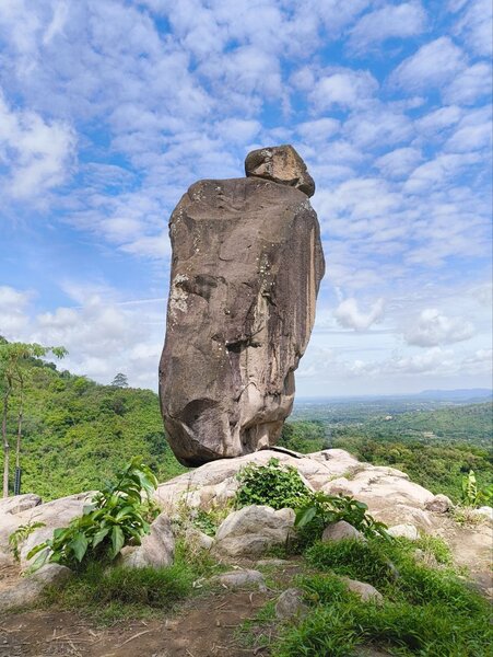 Hua Muak, the hat-looking stone structure at the top of the trail.