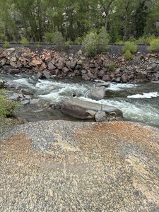 This is actual end of the trail. When you reach this part of the river stop. It looks like the trail continues, but it end in the next 50 feet.